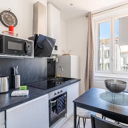 Modern A C 1br 4p - Heart Of