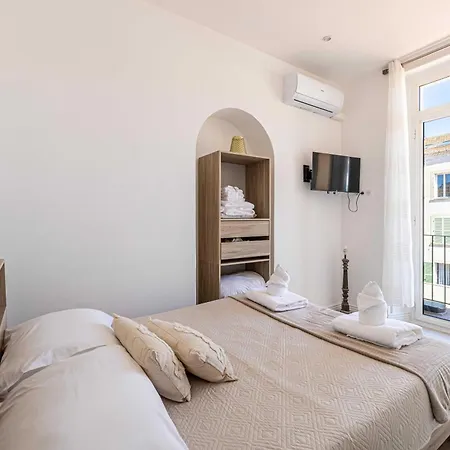 Apartman Modern A C 1br 4p - Heart Of